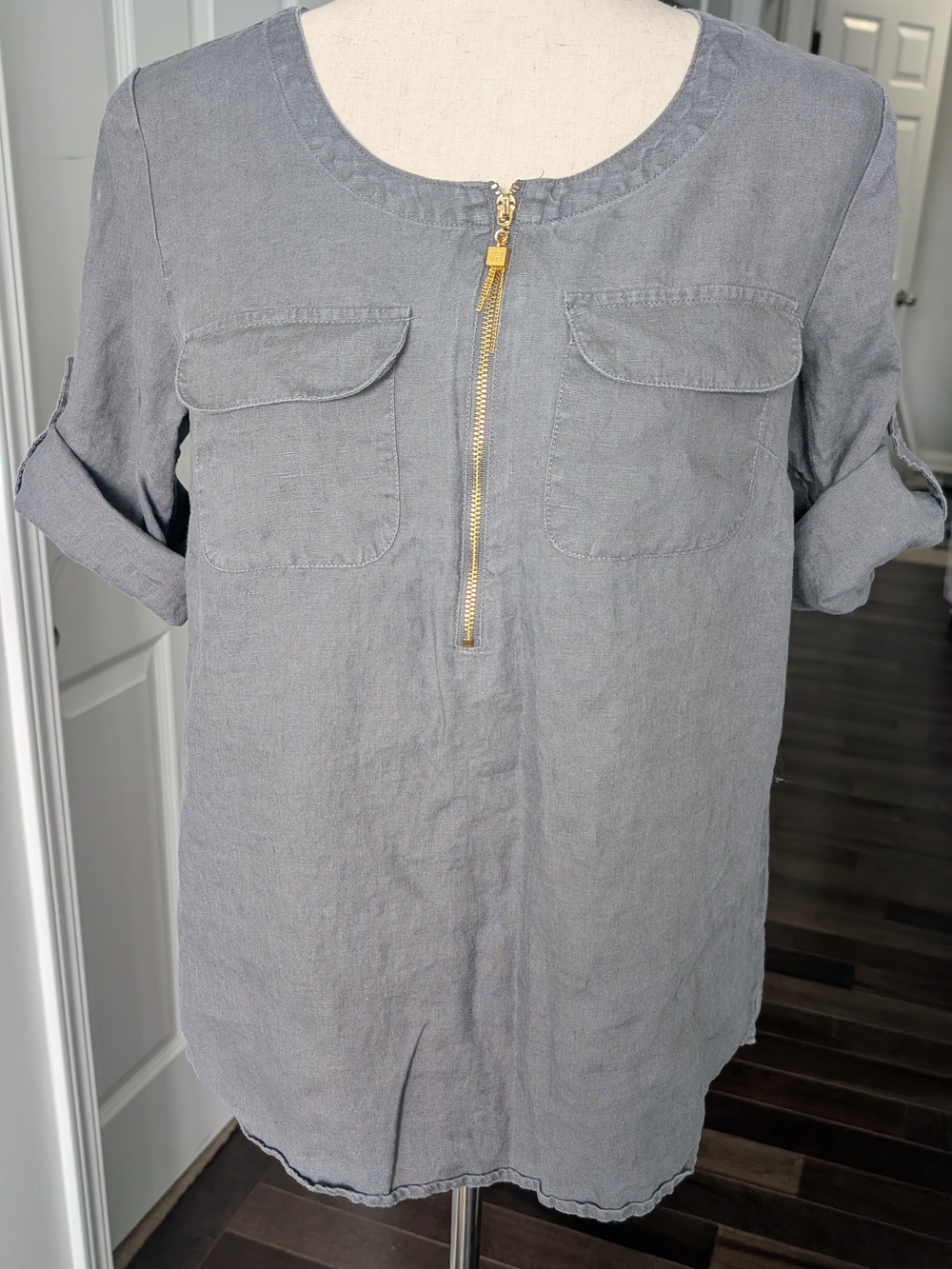 Ellen Tracy Gray Linen Crewneck Top
